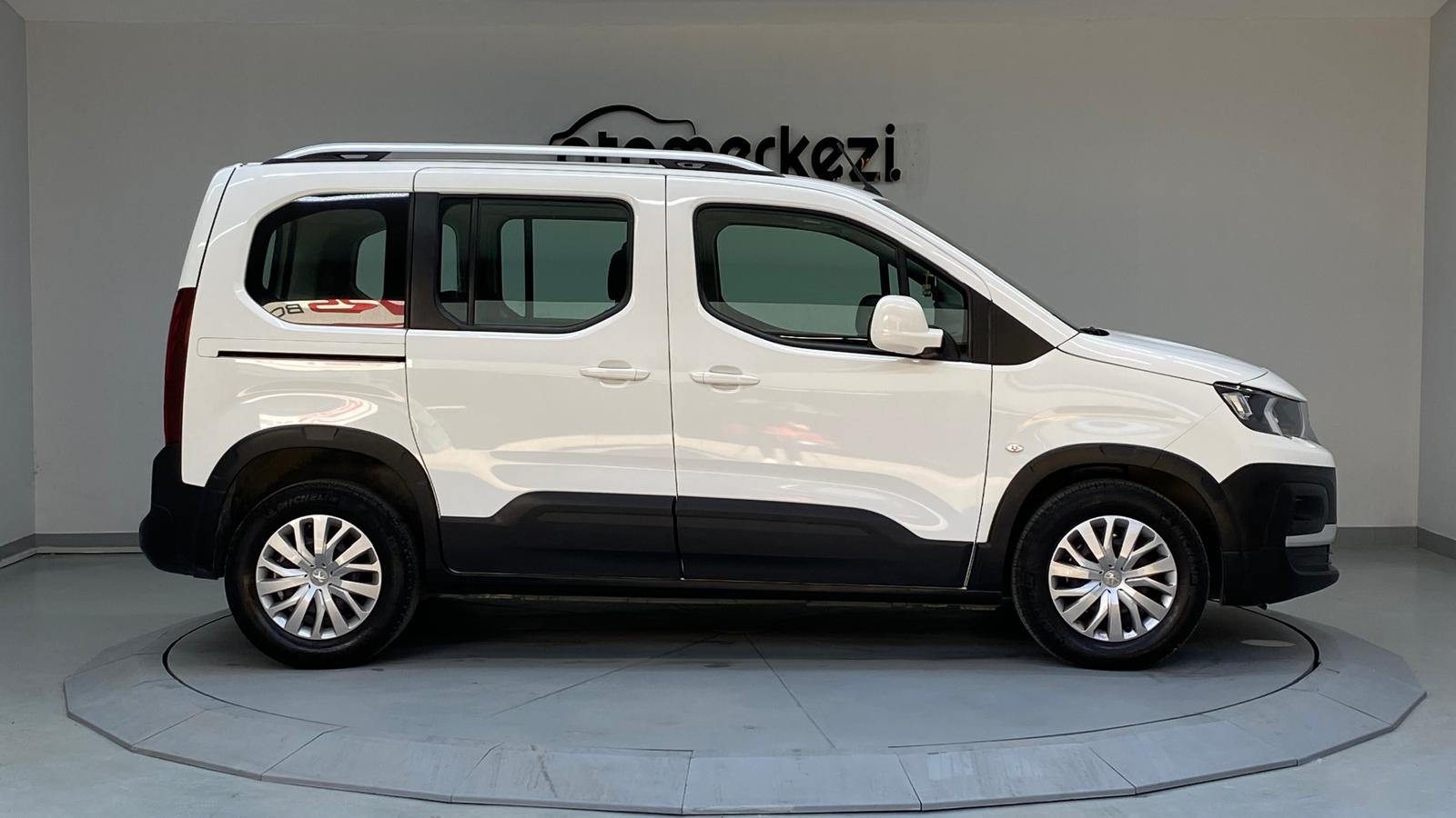 PEUGEOT RIFTER 25